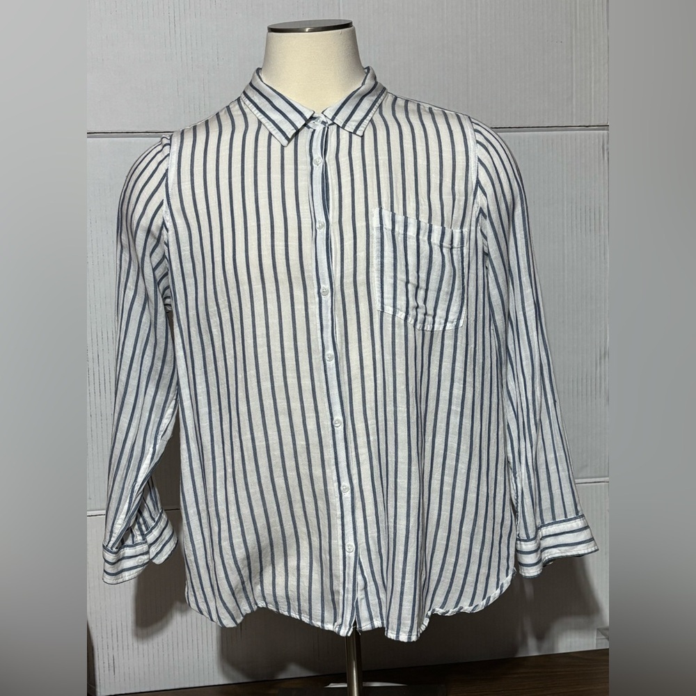 Lucky Brand women’s XL  LONG SLEEVE STRIPED BUTTON UP NLOUSE. 29” L 26”p2p